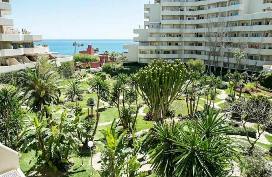 Stefys Beach Apartment Benalmadena Luaran gambar